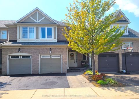 2295 Rochester Circle 35 Oakville ON L6M 5C8