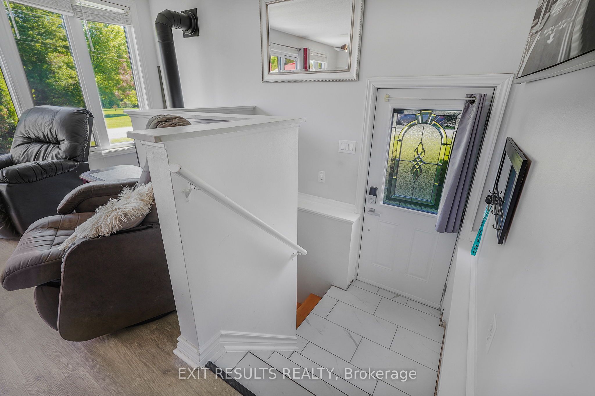 8 Beaver Lane - Photo 3