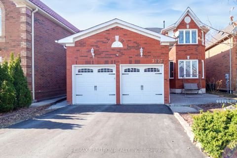 3223 Bloomfield Drive Mississauga ON L5N 6V2