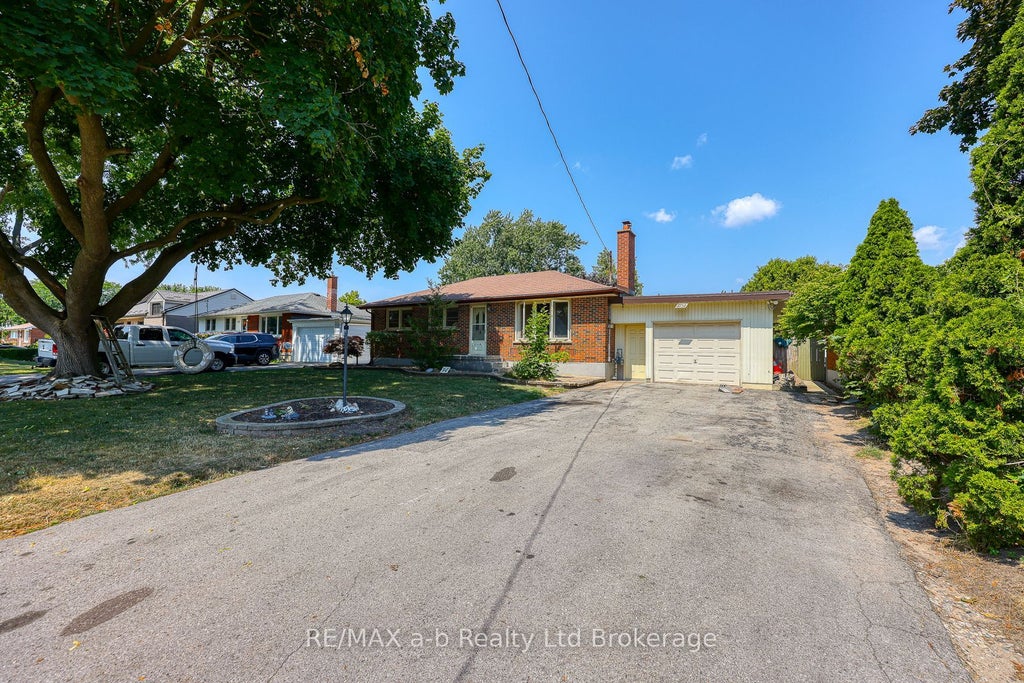 Photo of 6752 Beattie Street, London South, ON N6P 1A7 (MLS # X13630292)