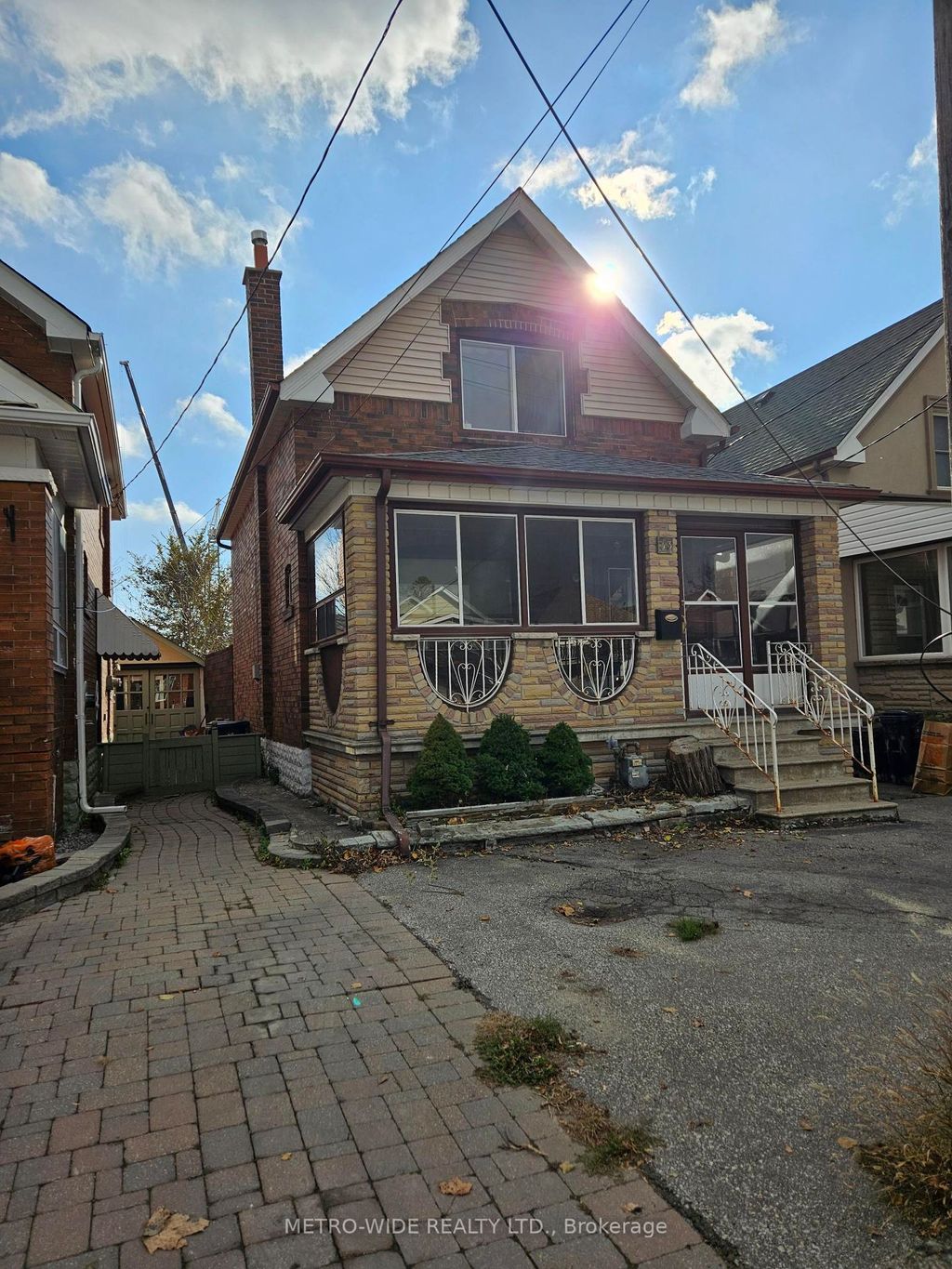 Photo of 33 Bowie Avenue, Toronto, ON M6E 2P2 (MLS # W12575304)