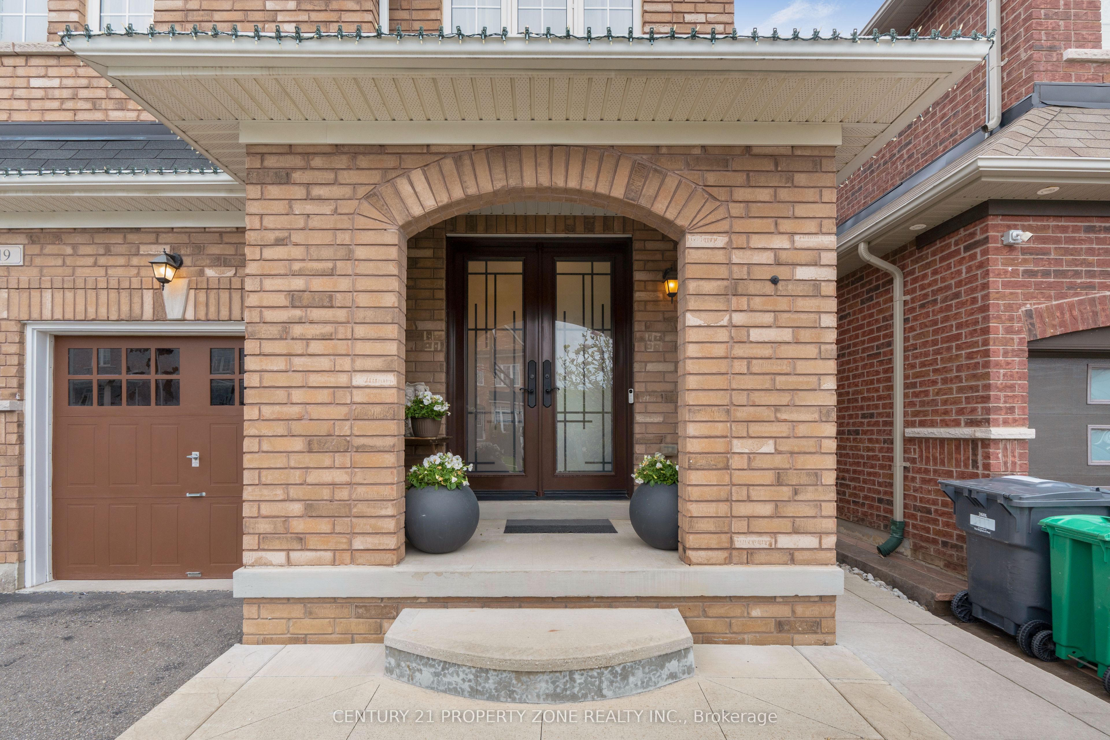 19 Bellcrest Road