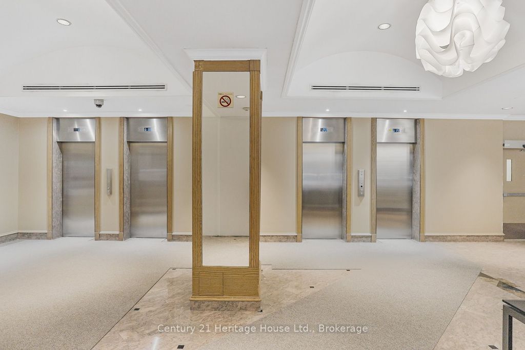 Photo of 45 Carlton Street #609, Toronto, ON M5B 2H9 (MLS # C12583690)