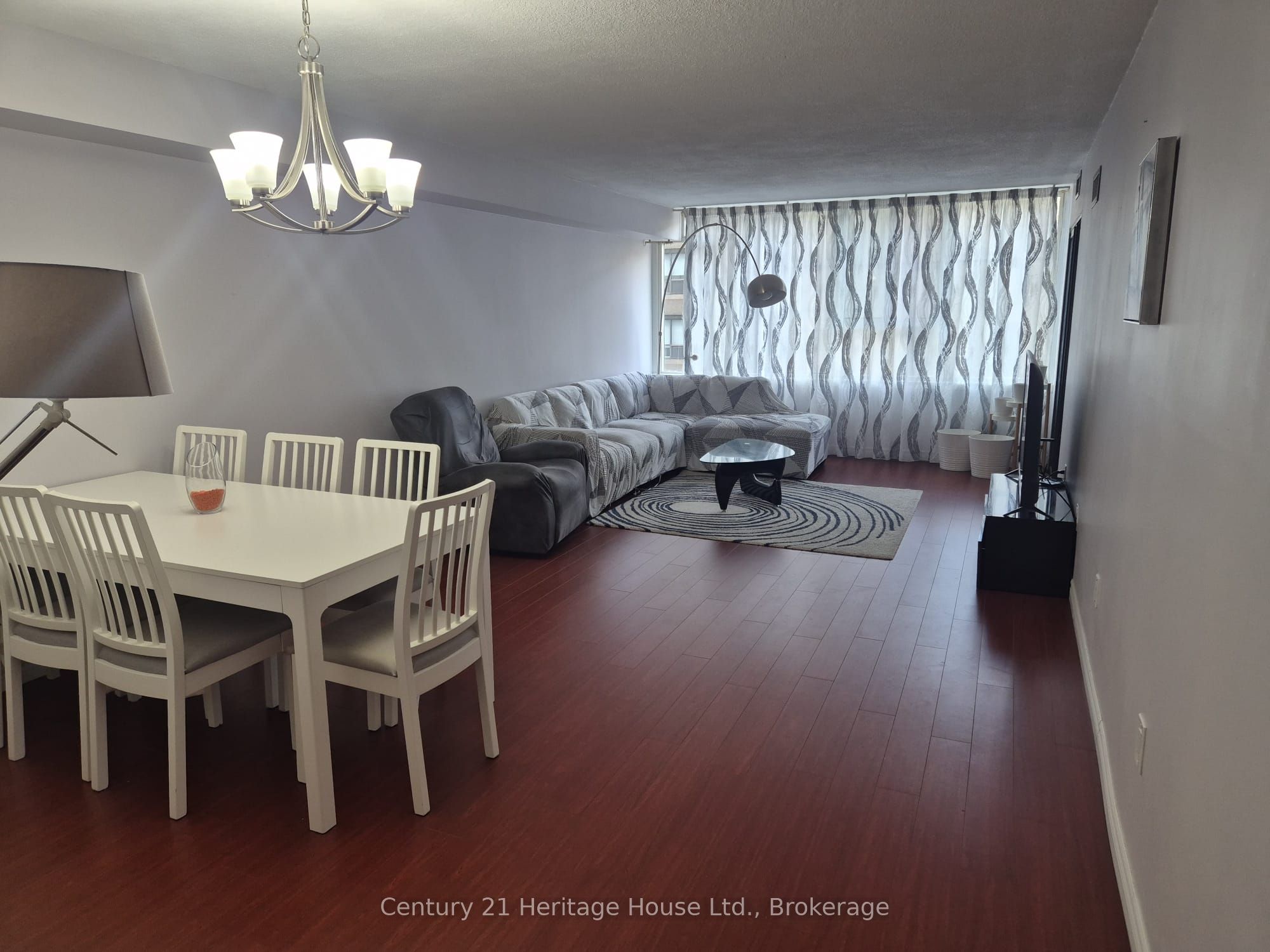 45 Carlton Street 609