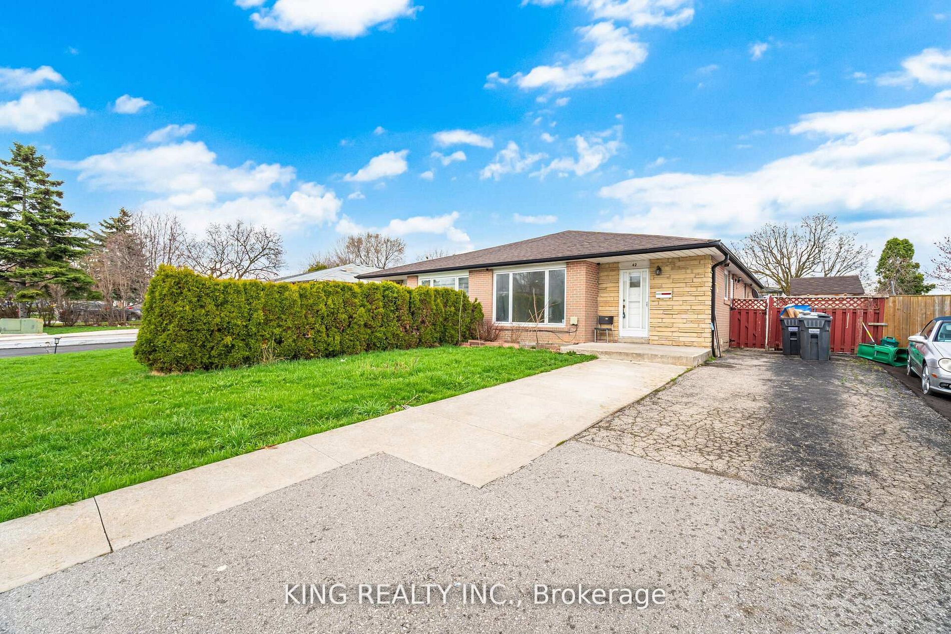 42 Flamingo Crescent