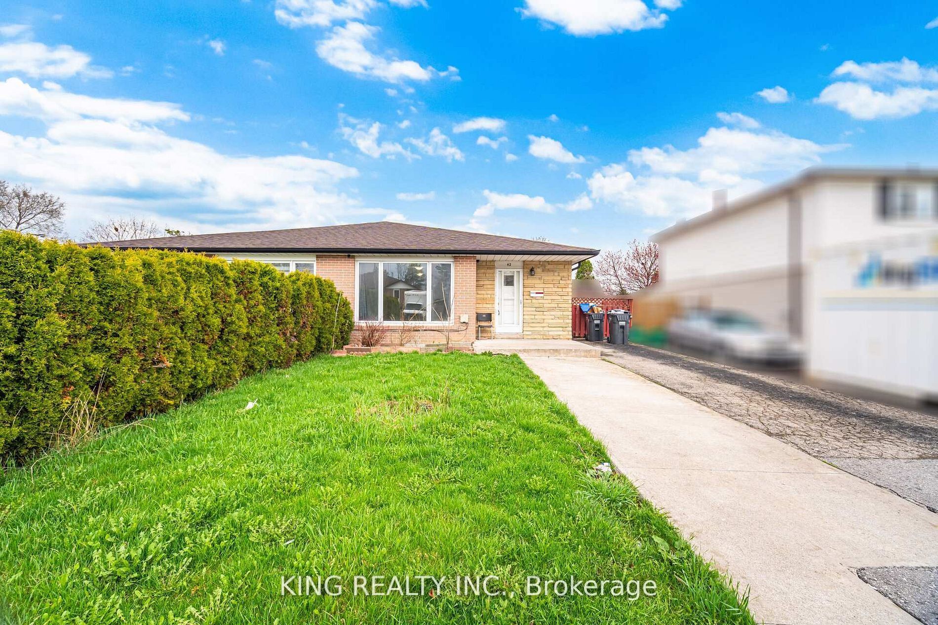 42 Flamingo Crescent