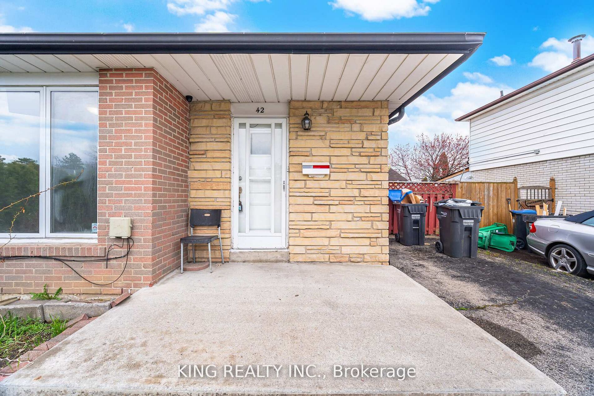 42 Flamingo Crescent