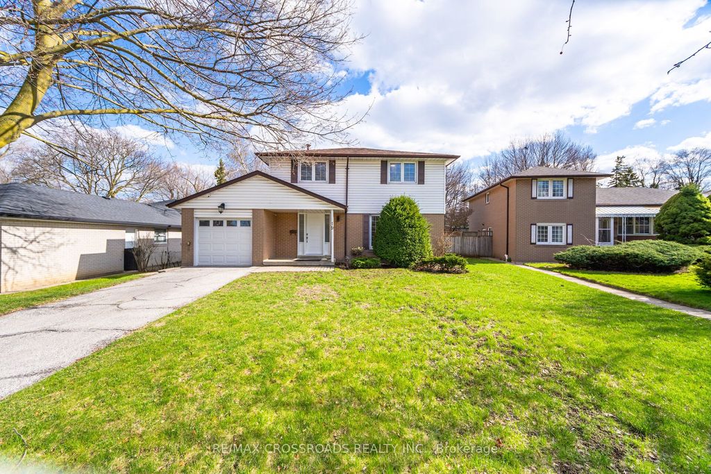 Photo of 19 Portico Drive, Toronto, ON M1G 3R4 (MLS # E13033614)