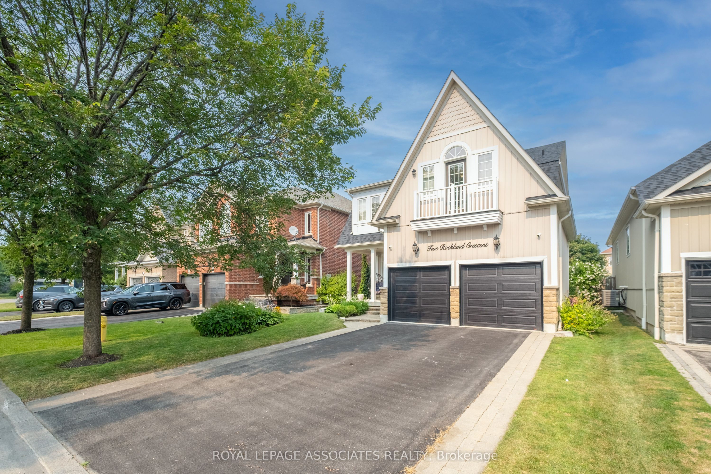 5 Rockland Crescent