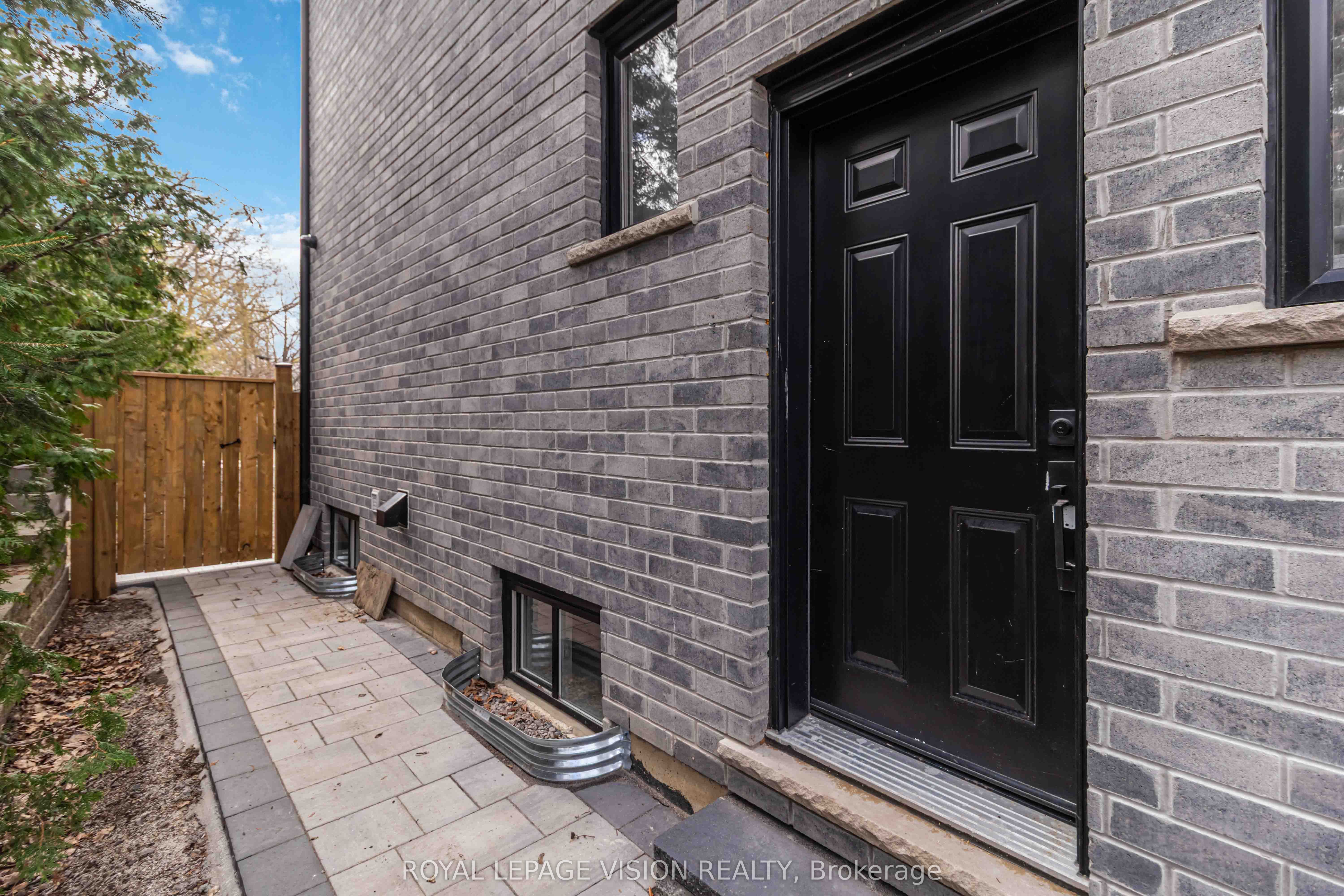 77 Thomas Street Lower