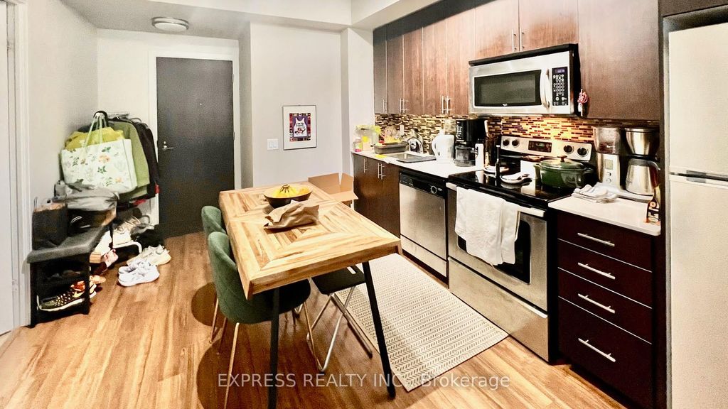 Photo of 560 Front Street W #409, Toronto, ON M5V 1C1 (MLS # C12559072)