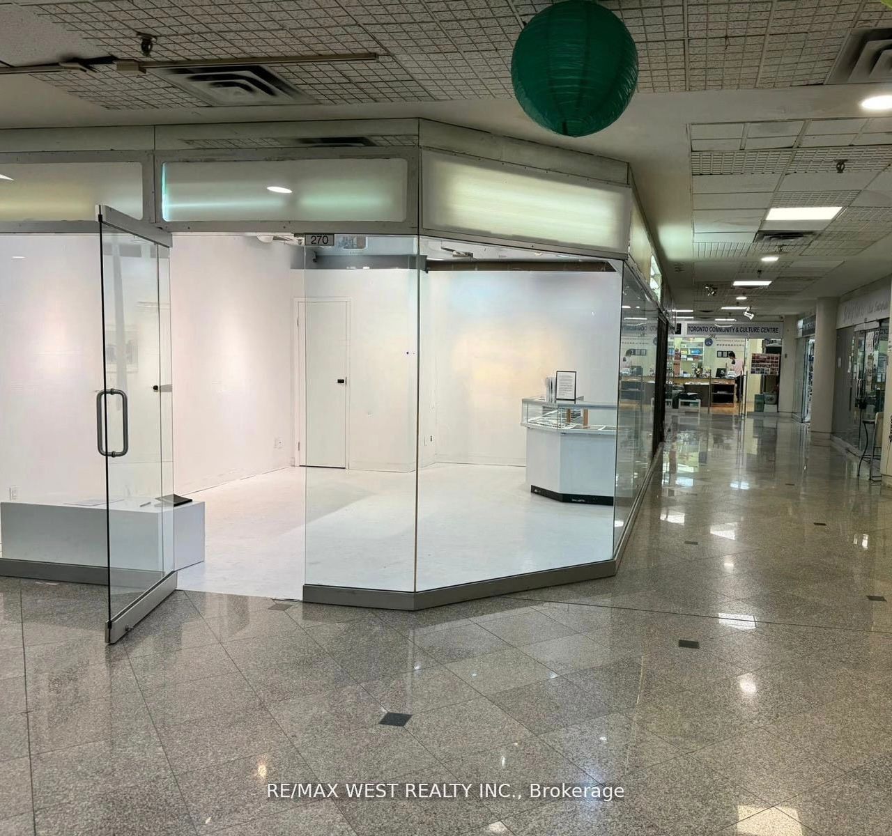 222 Spadina Avenue 270