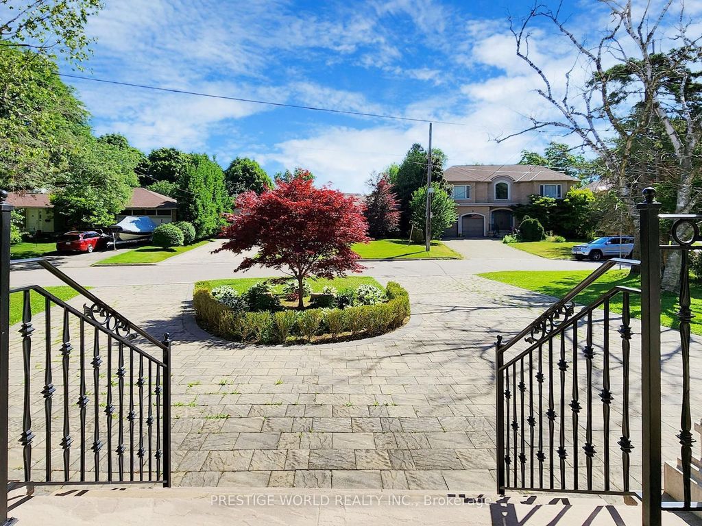 Photo of 6 Blaine Drive, Toronto, ON M3B 2G4 (MLS # C12749818)