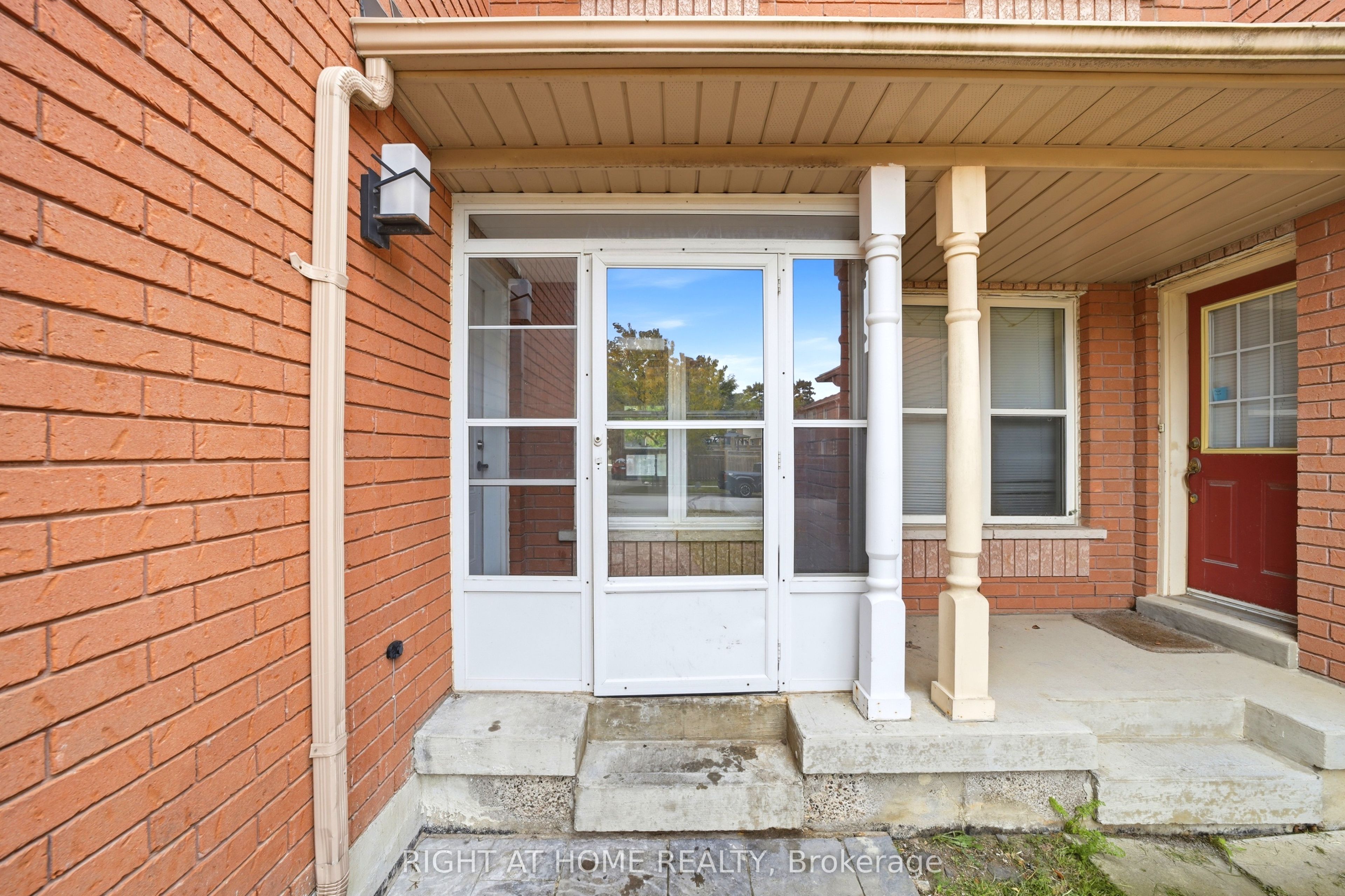 31 Islay Crescent