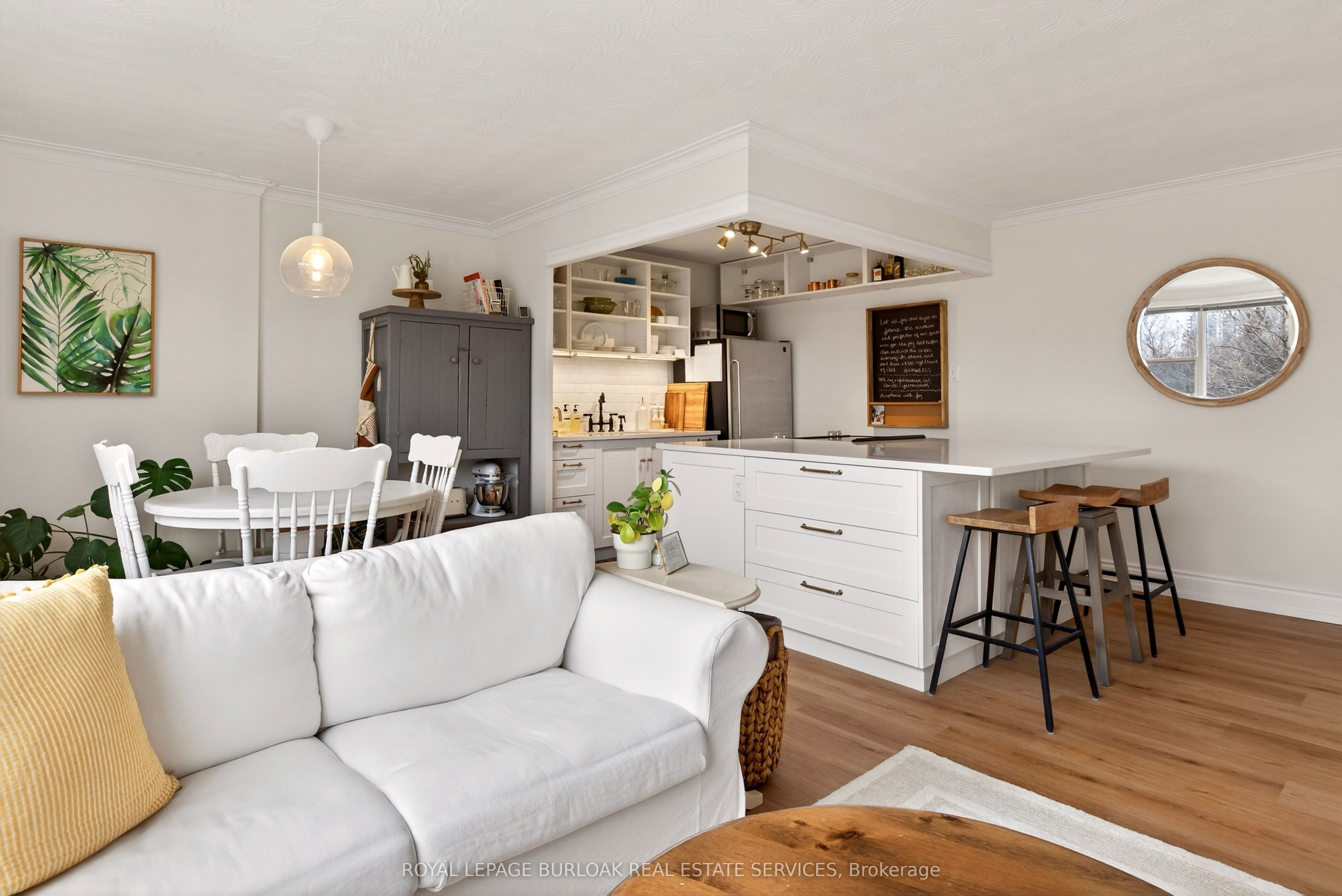 2054 Courtland Drive 405