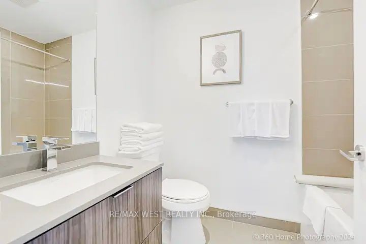 395 Bloor Street E 5006