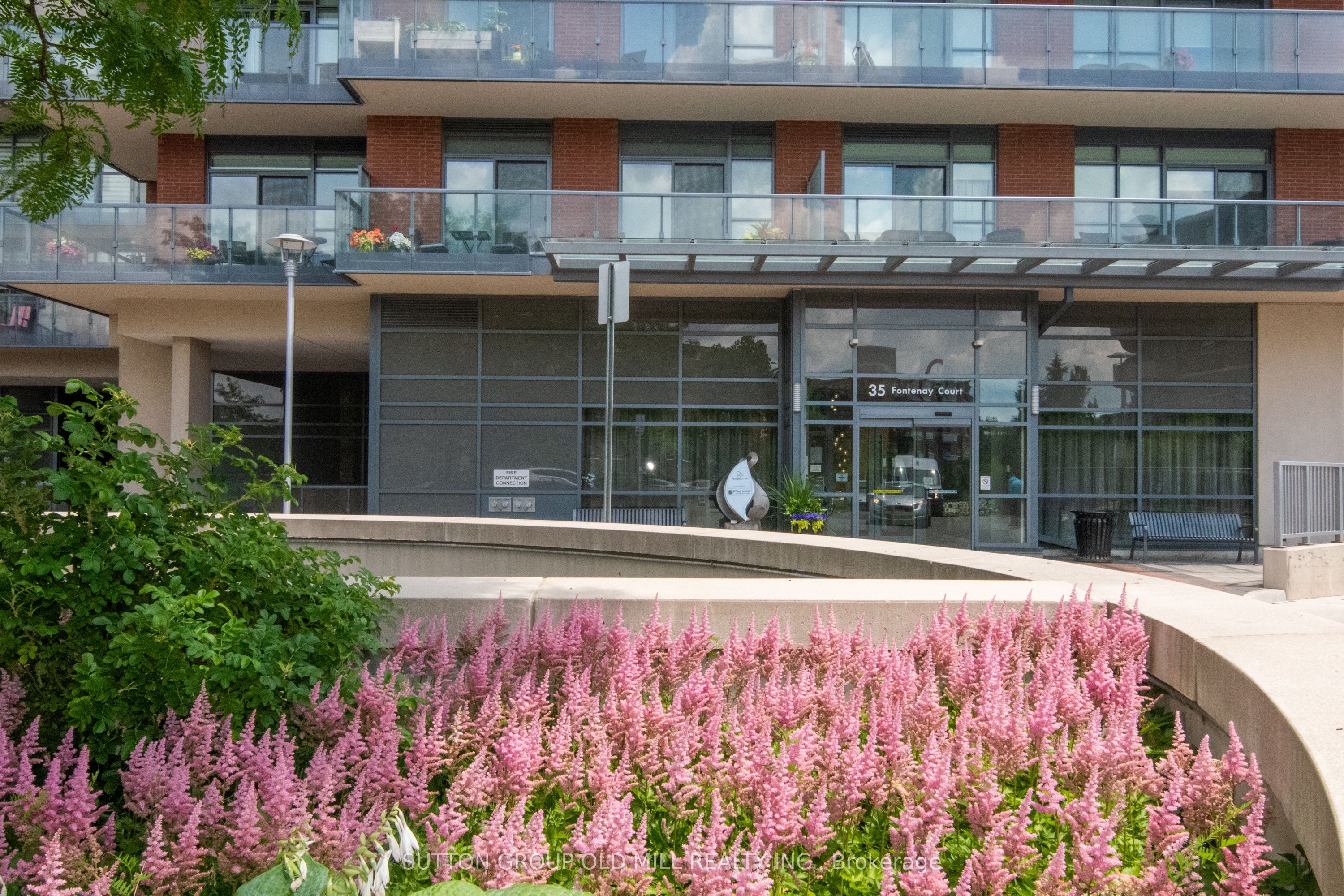 35 Fontenay Court 1207