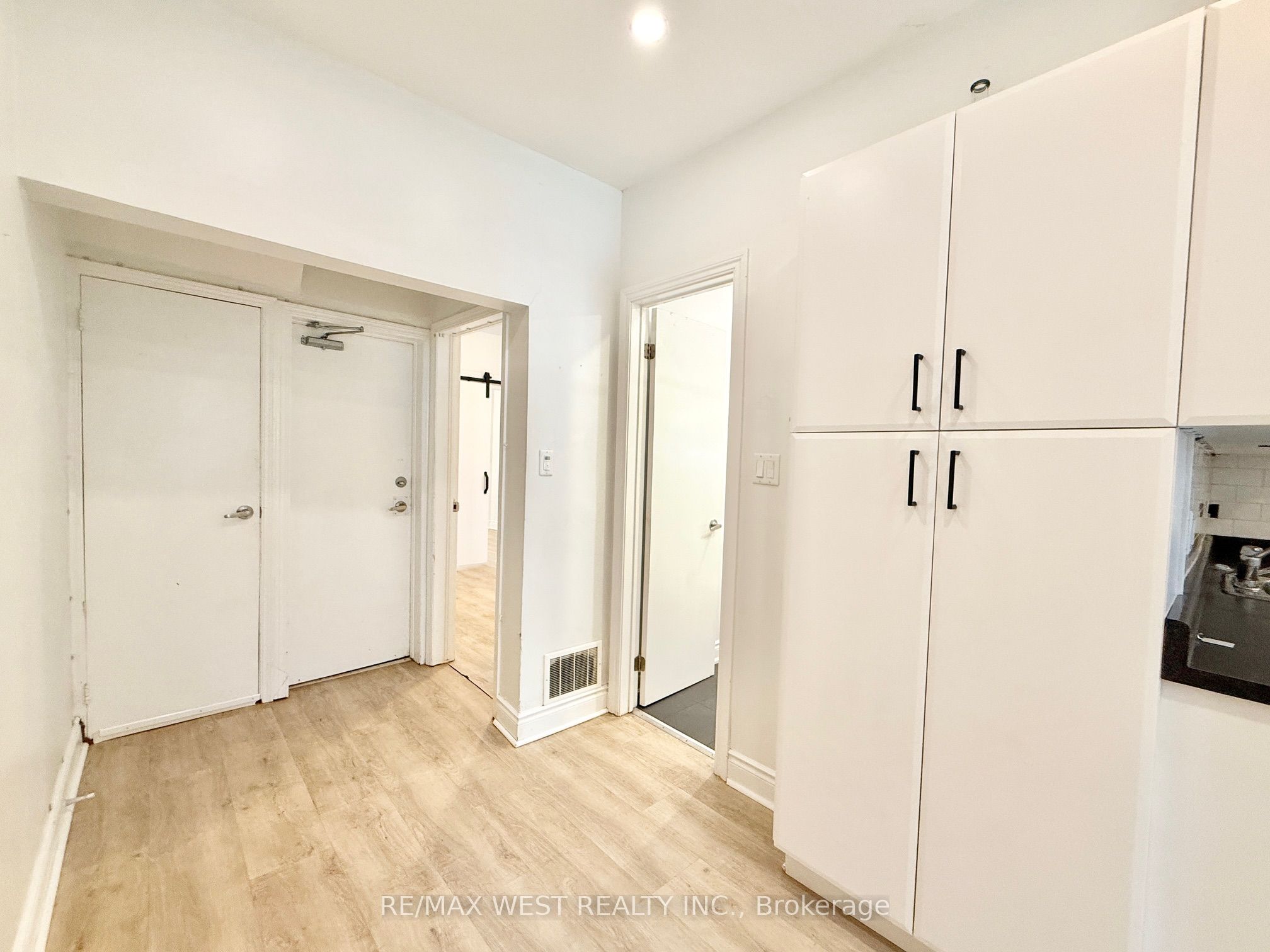 534 Gladstone Avenue Main