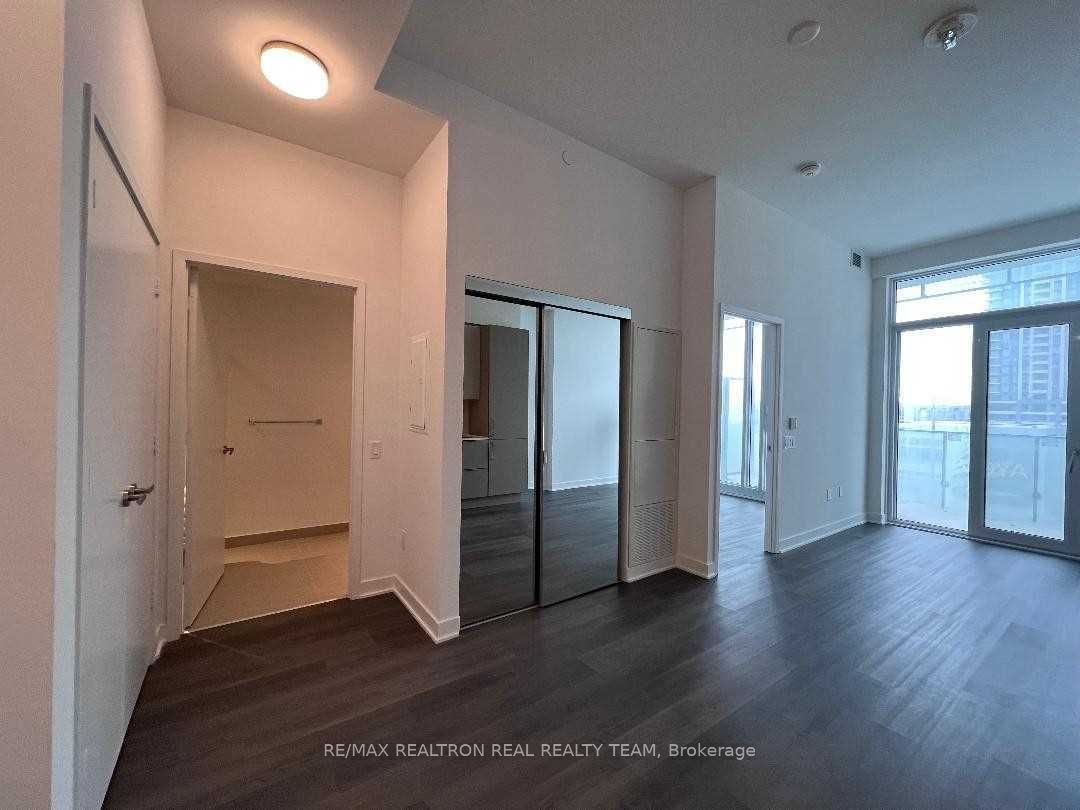 3900 Confederation Parkway 316