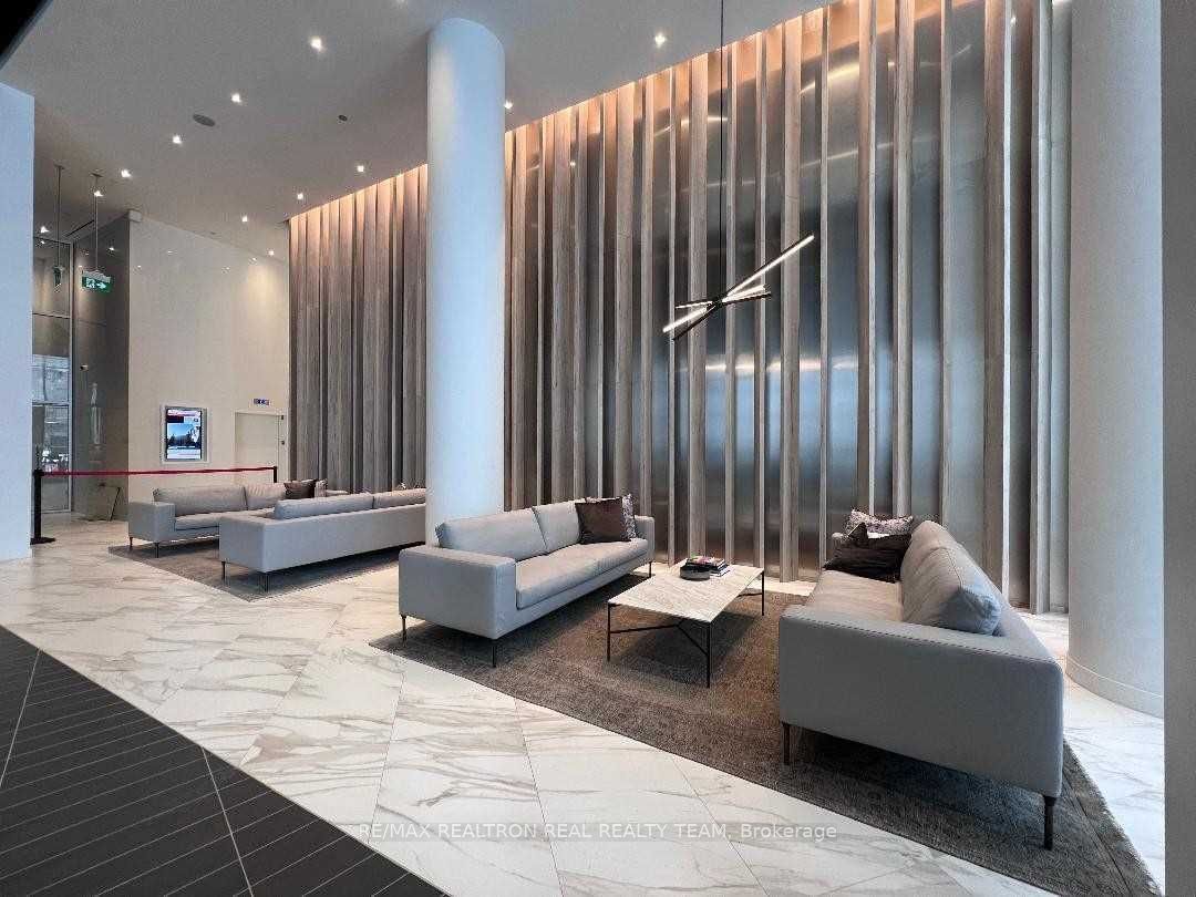3900 Confederation Parkway 316