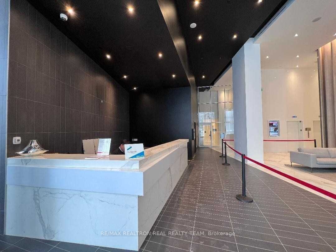 3900 Confederation Parkway 316