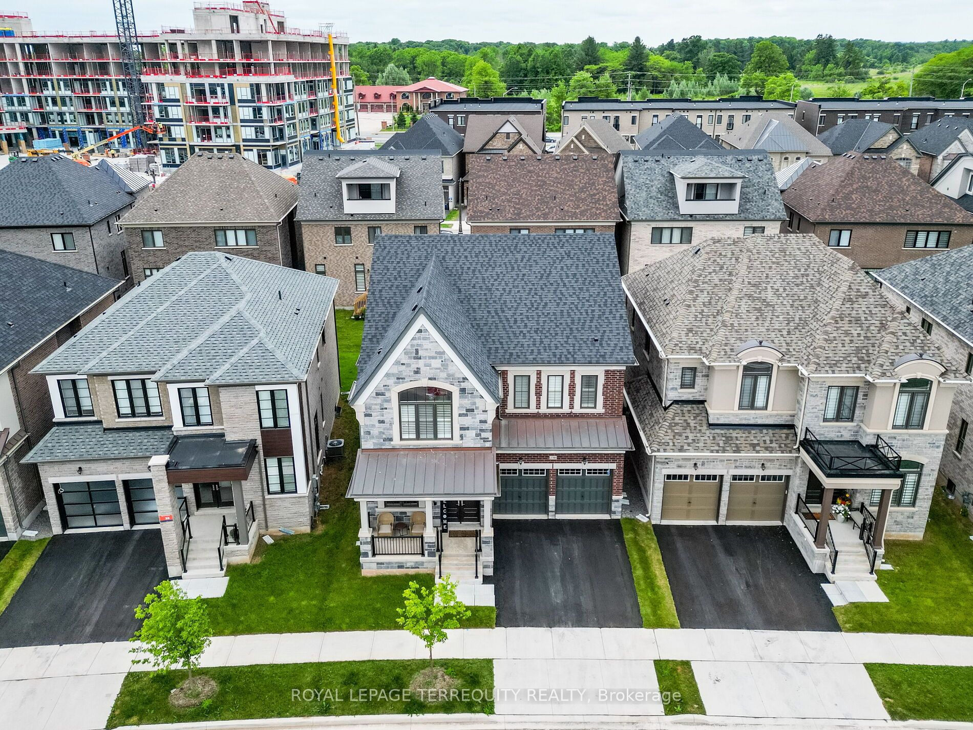 1386 Queens Plate Road