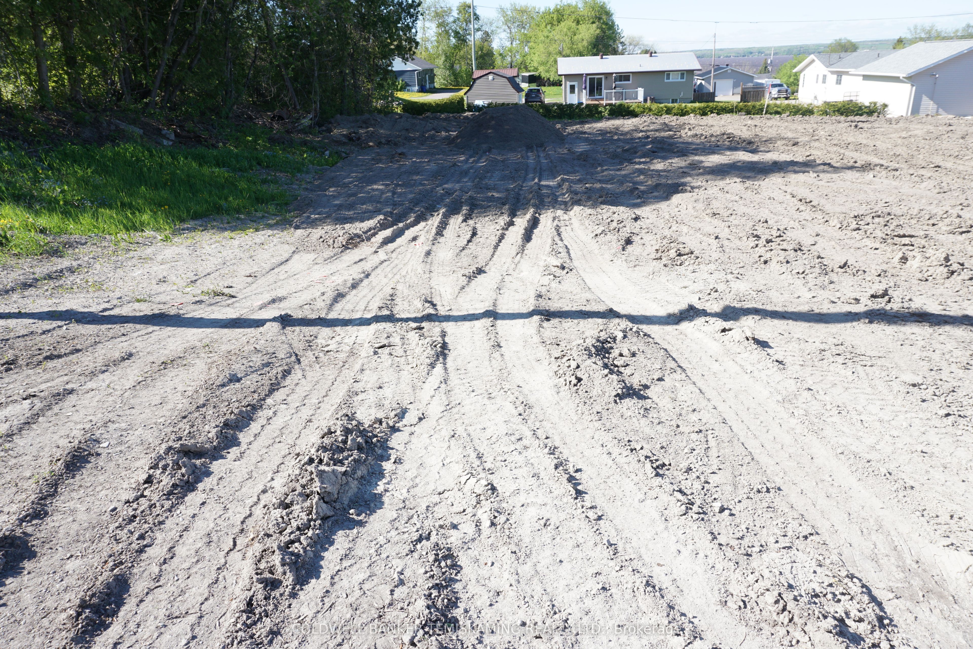 Photo 1 of 5 — Lot 75 ALBERT Street, Temiskaming Shores, ON P0J 1K0