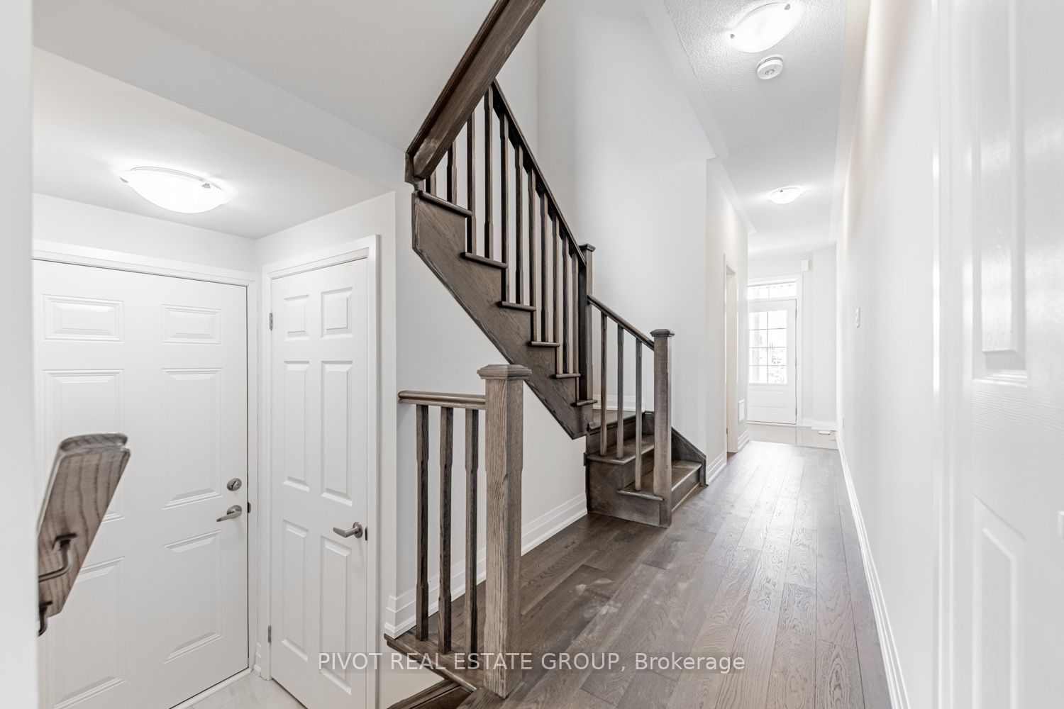 30 Lipscott Drive