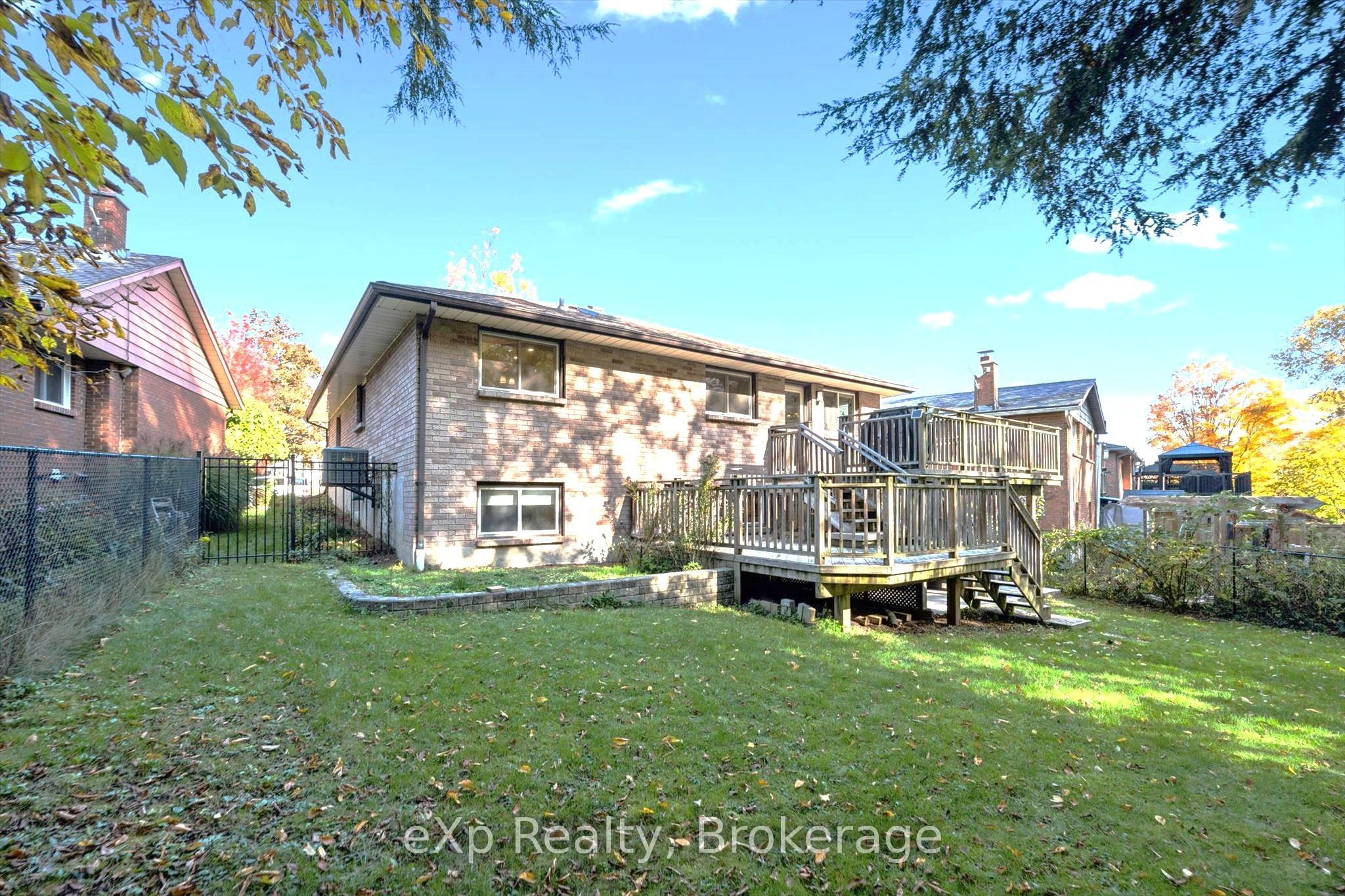 81 Sabrina Crescent