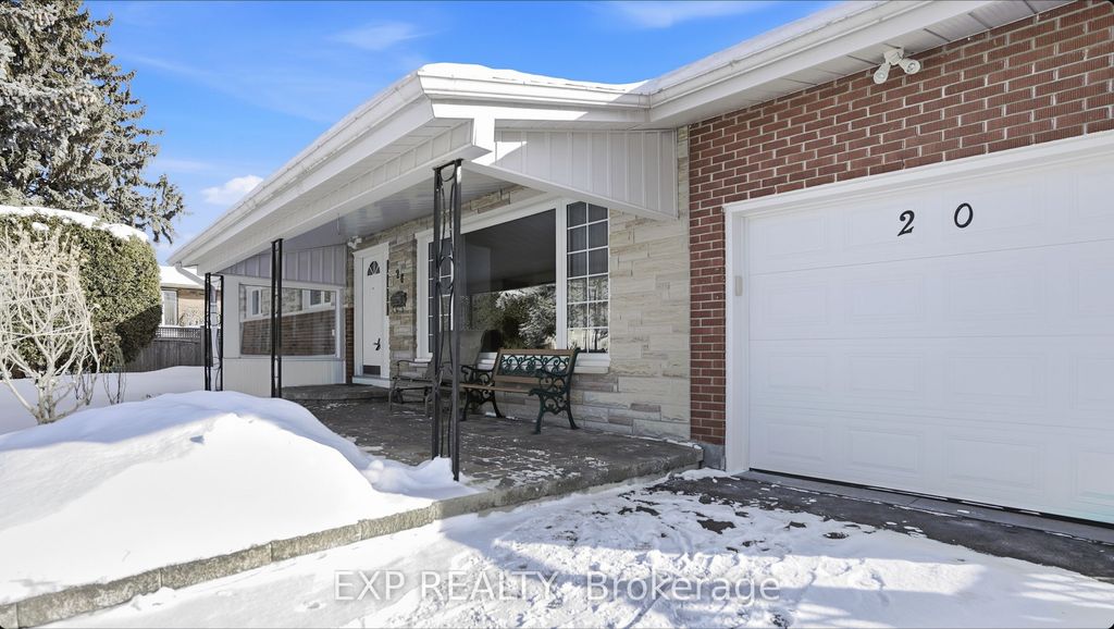 Photo of 20 Wallford Way, Cityview - Parkwoods Hills - Rideau Shore, ON K2E 6B4 (MLS # X12725562)