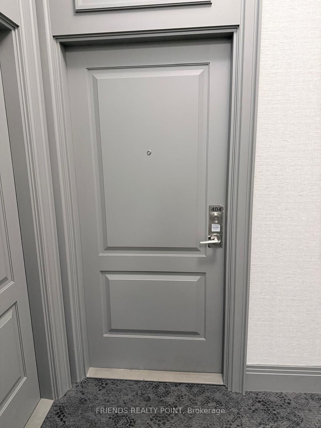 Photo of 30 Elm Drive #404, Mississauga, ON L5B 0N3 (MLS # W12815626)