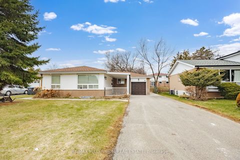 11 Beechwood Crescent Brampton ON L6T 1X9