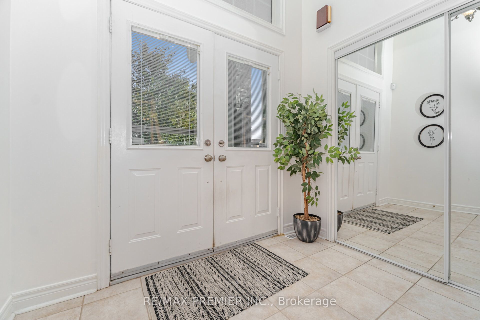 183 Regency View Heights