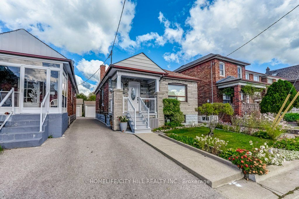 Photo of 118 Lambton Avenue, Toronto, ON M6N 2S9 (MLS # W13830996)