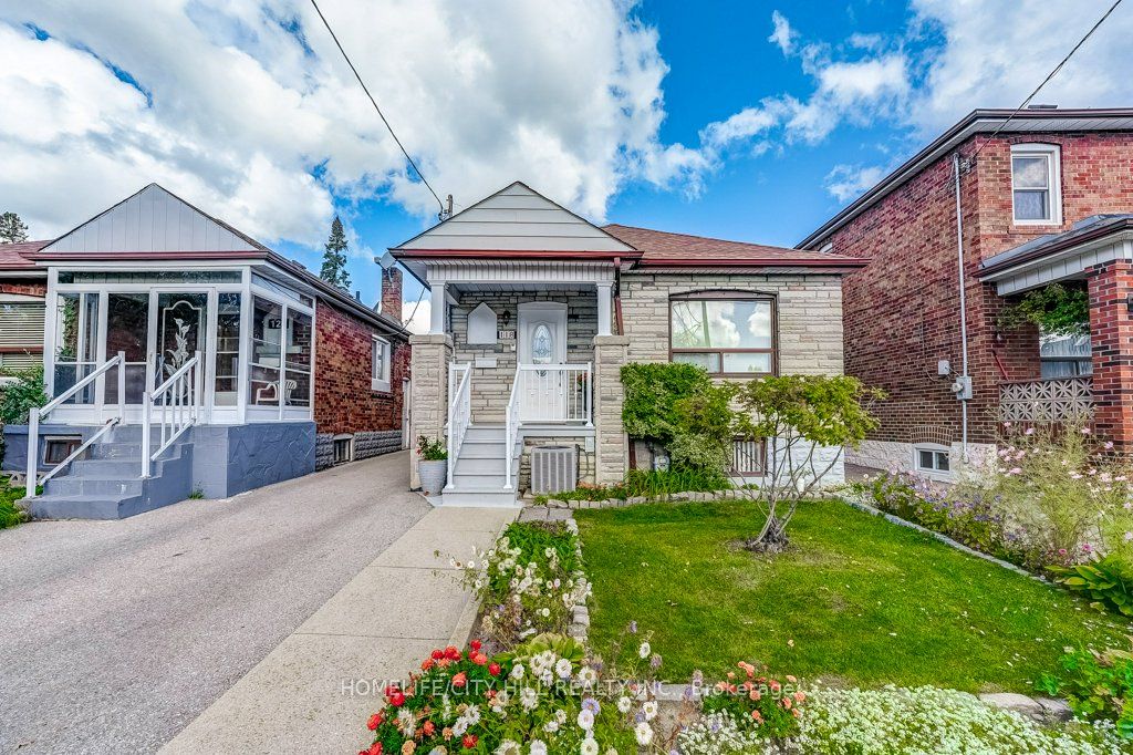 Photo of 118 Lambton Avenue, Toronto, ON M6N 2S9 (MLS # W13830996)