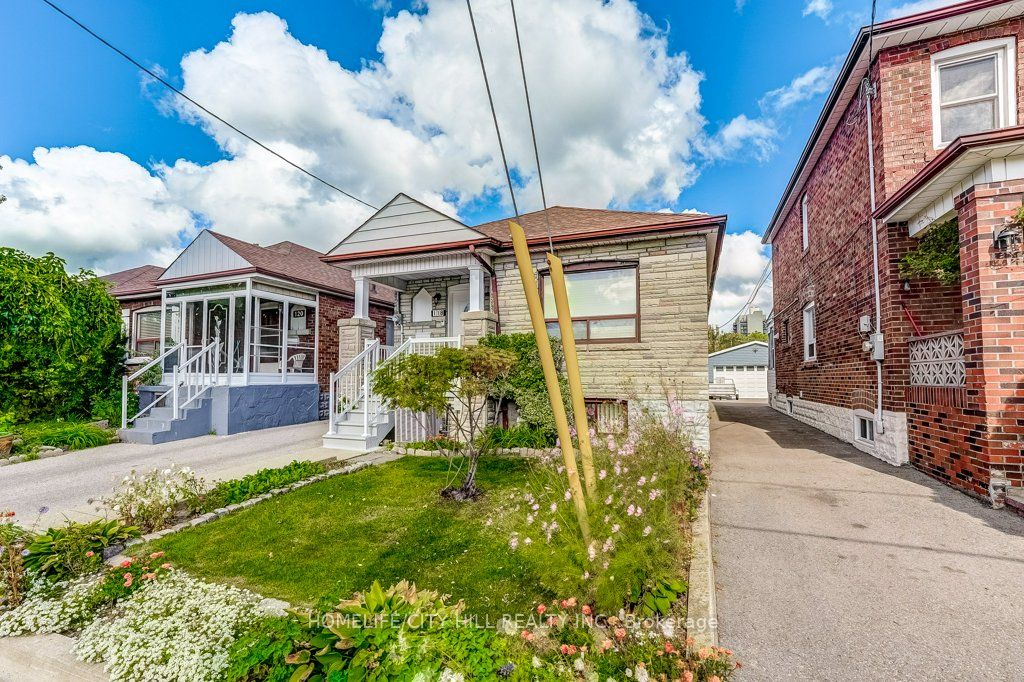 Photo of 118 Lambton Avenue, Toronto, ON M6N 2S9 (MLS # W13830996)