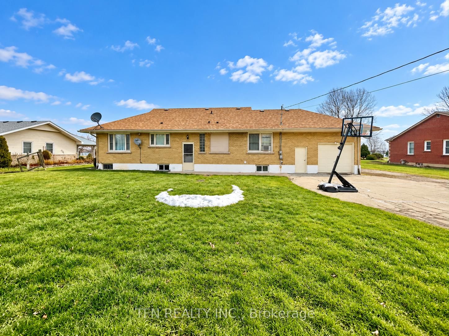 1301 Niagara River Parkway