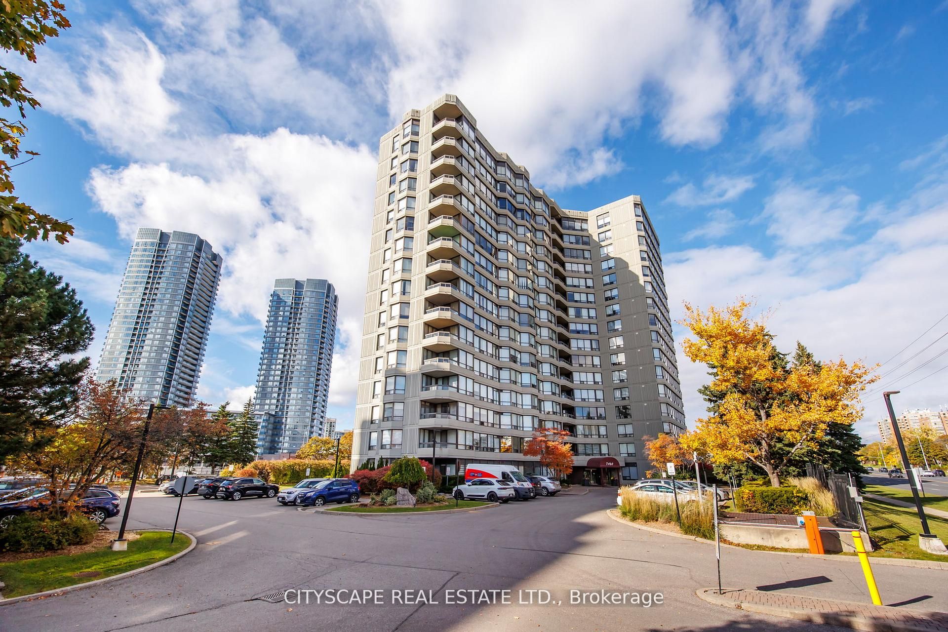 7460 Bathurst Street 209