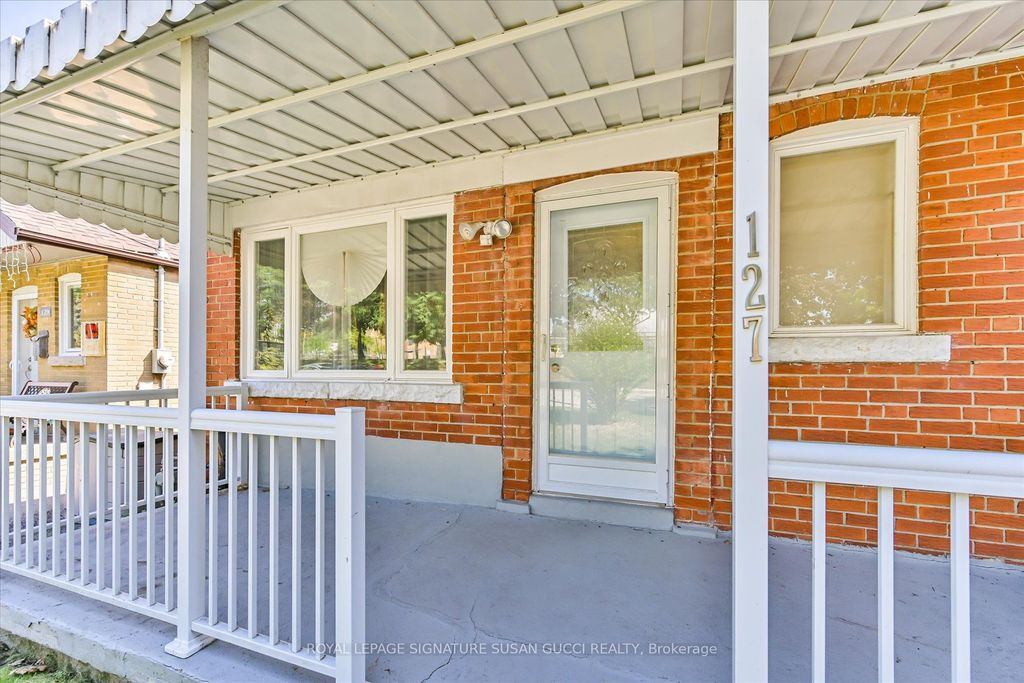 Photo of 127 Furnival Road, Toronto, ON M4B 1W7 (MLS # E12440876)