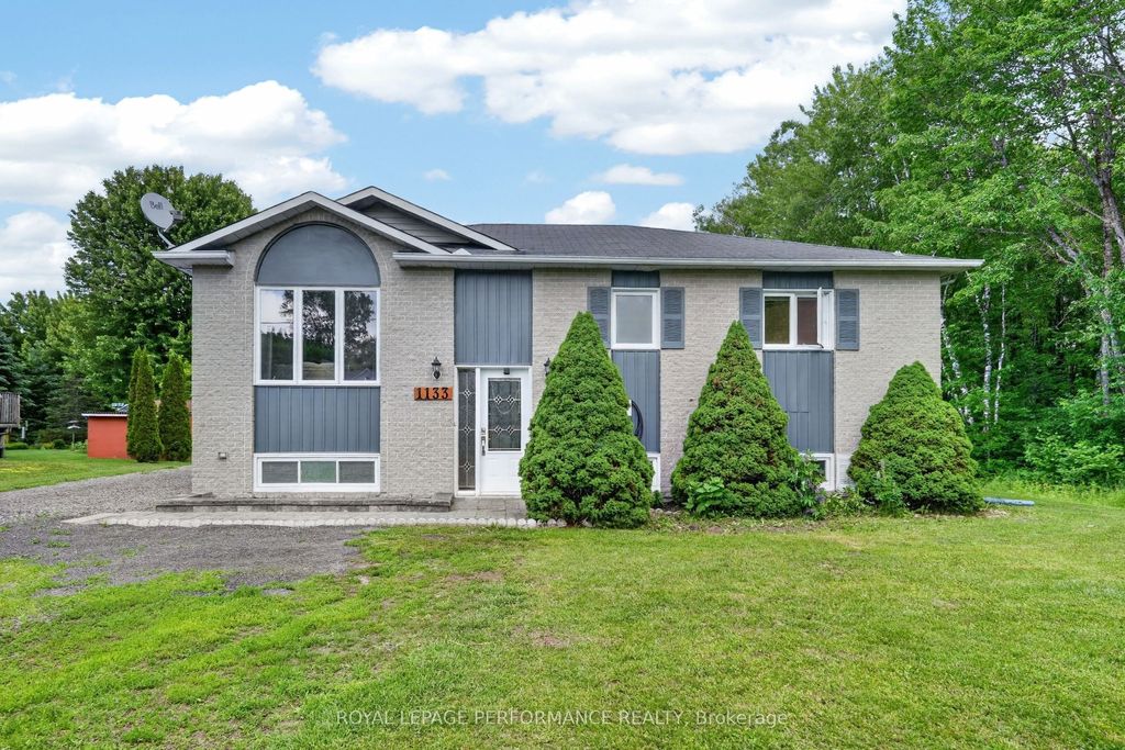 Photo of 1133 W Hickory Street, Clarence-Rockland, ON K4K 1K9 (MLS # X13454216)