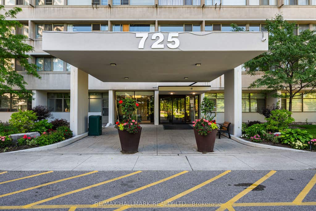 Photo of 725 Don Mills Road #304, Toronto, ON M3C 1S6 (MLS # C13489990)