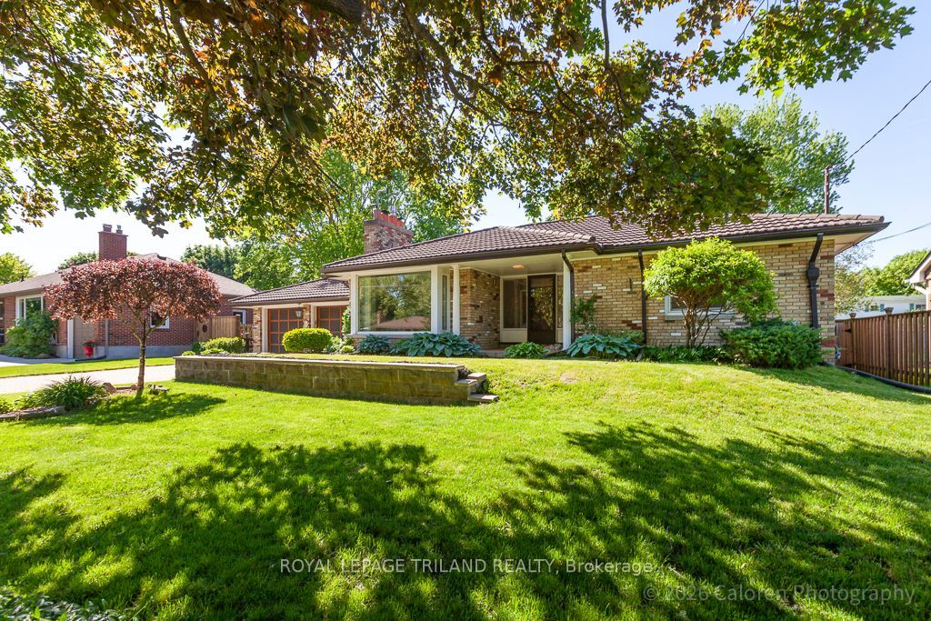 Photo of 37 Dennis Avenue, London South, ON N6P 1B8 (MLS # X13226496)