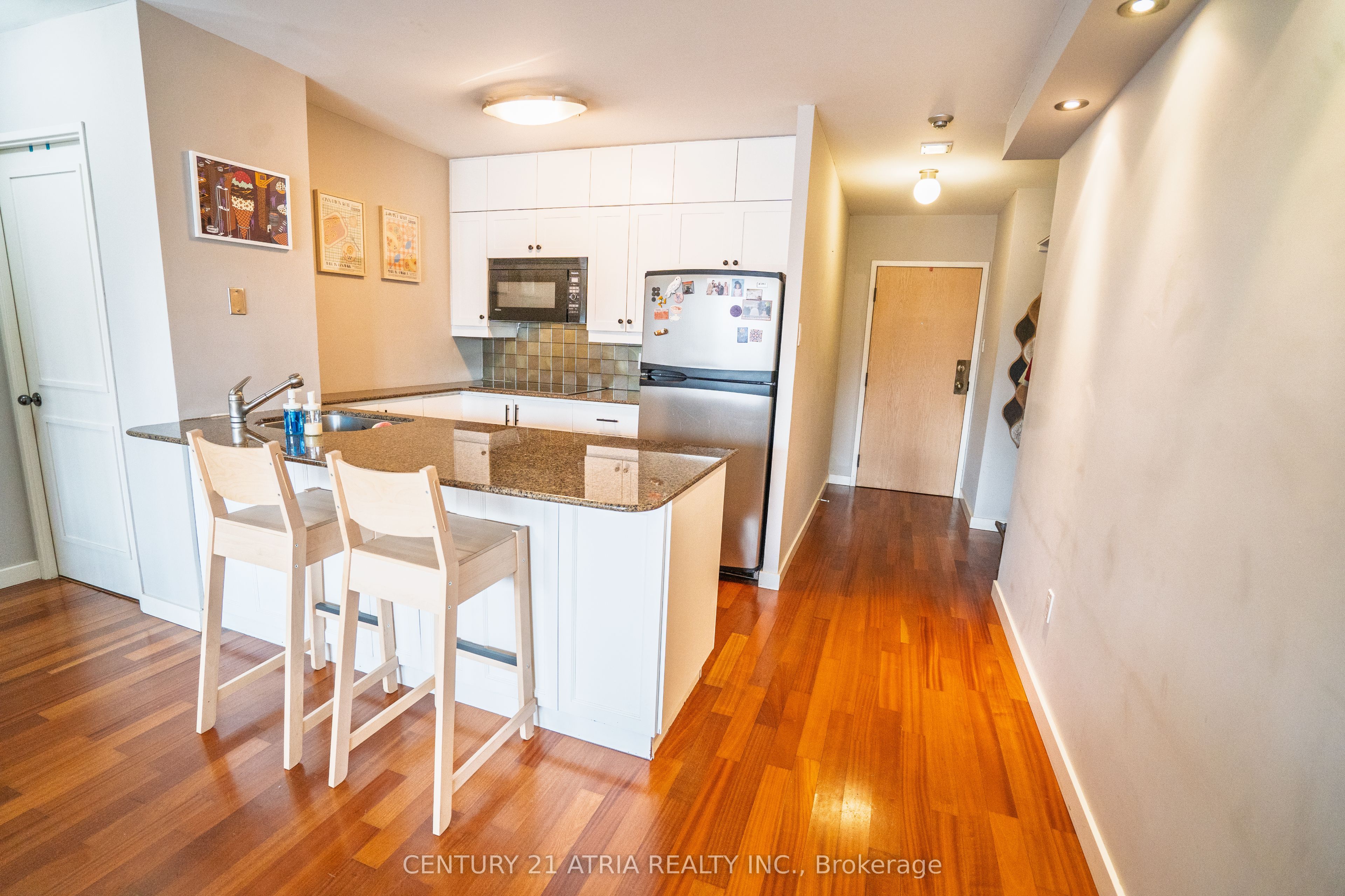 95 Lombard Street S 303