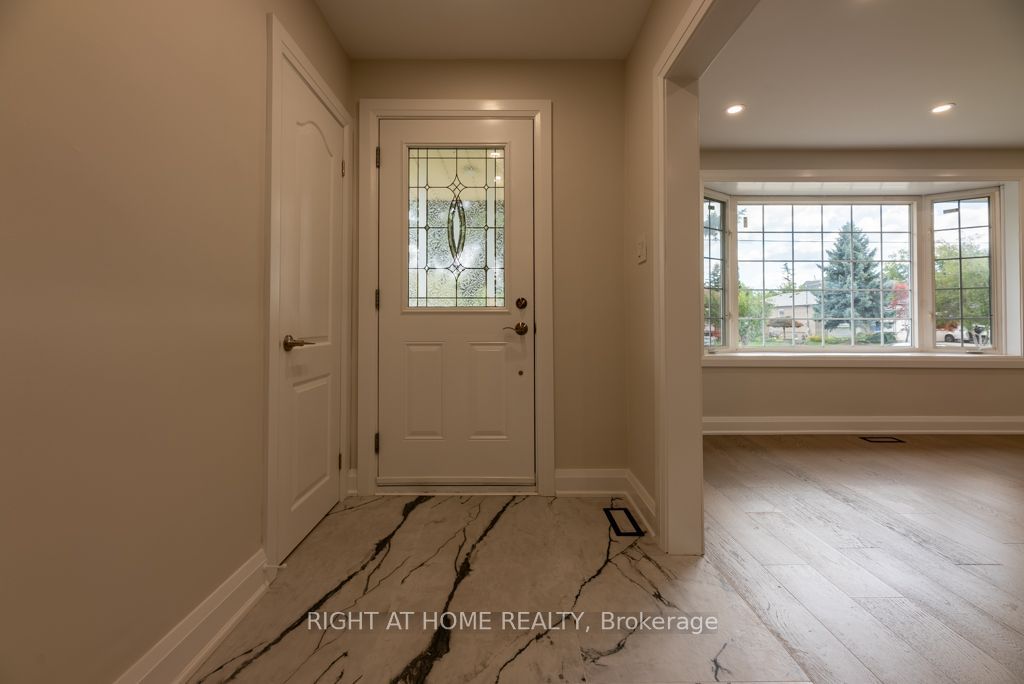 Photo of 343 Boisdale Avenue, Richmond Hill, ON L4C 1R4 (MLS # N12859910)