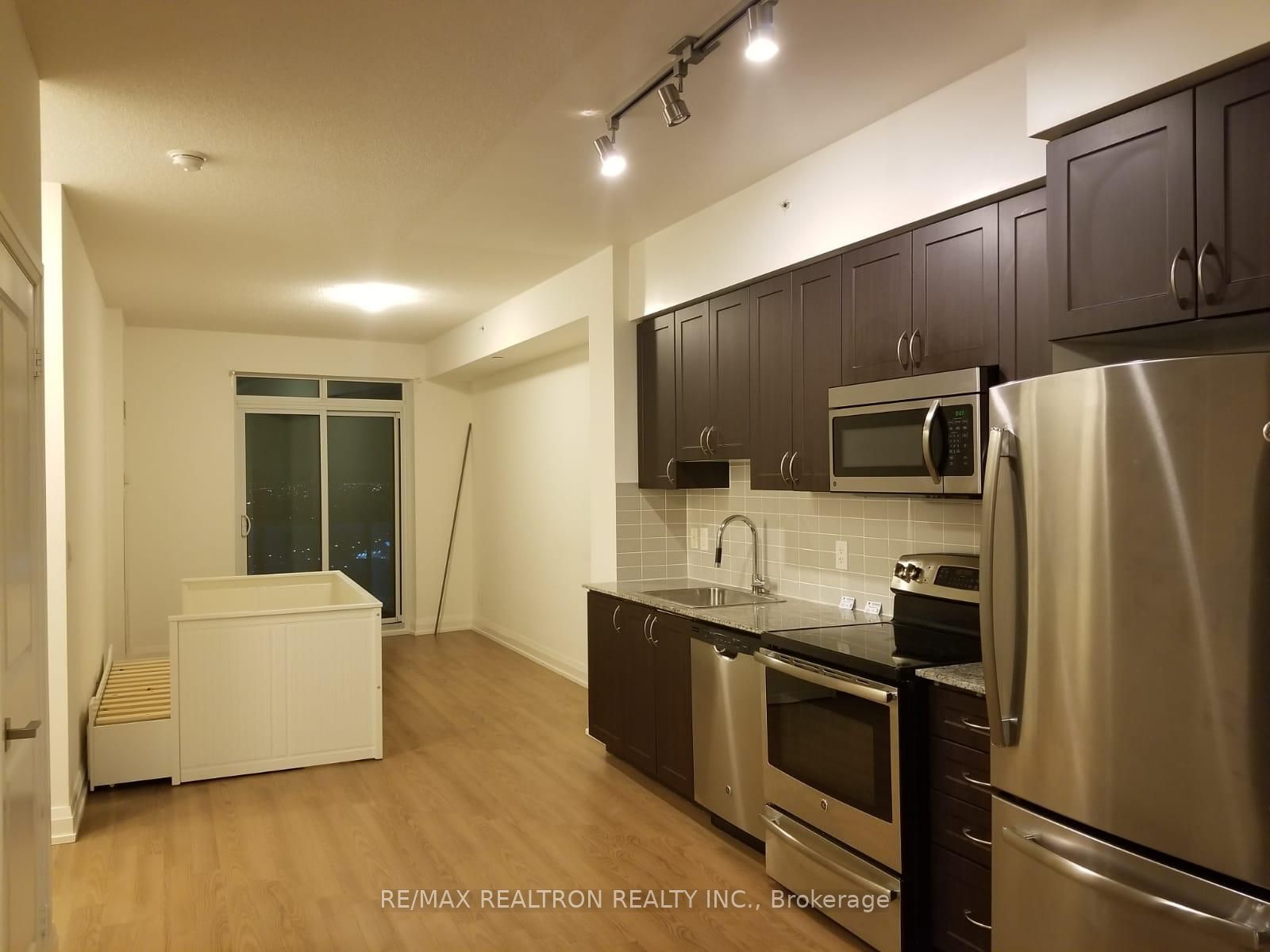7171 Yonge Street 2412