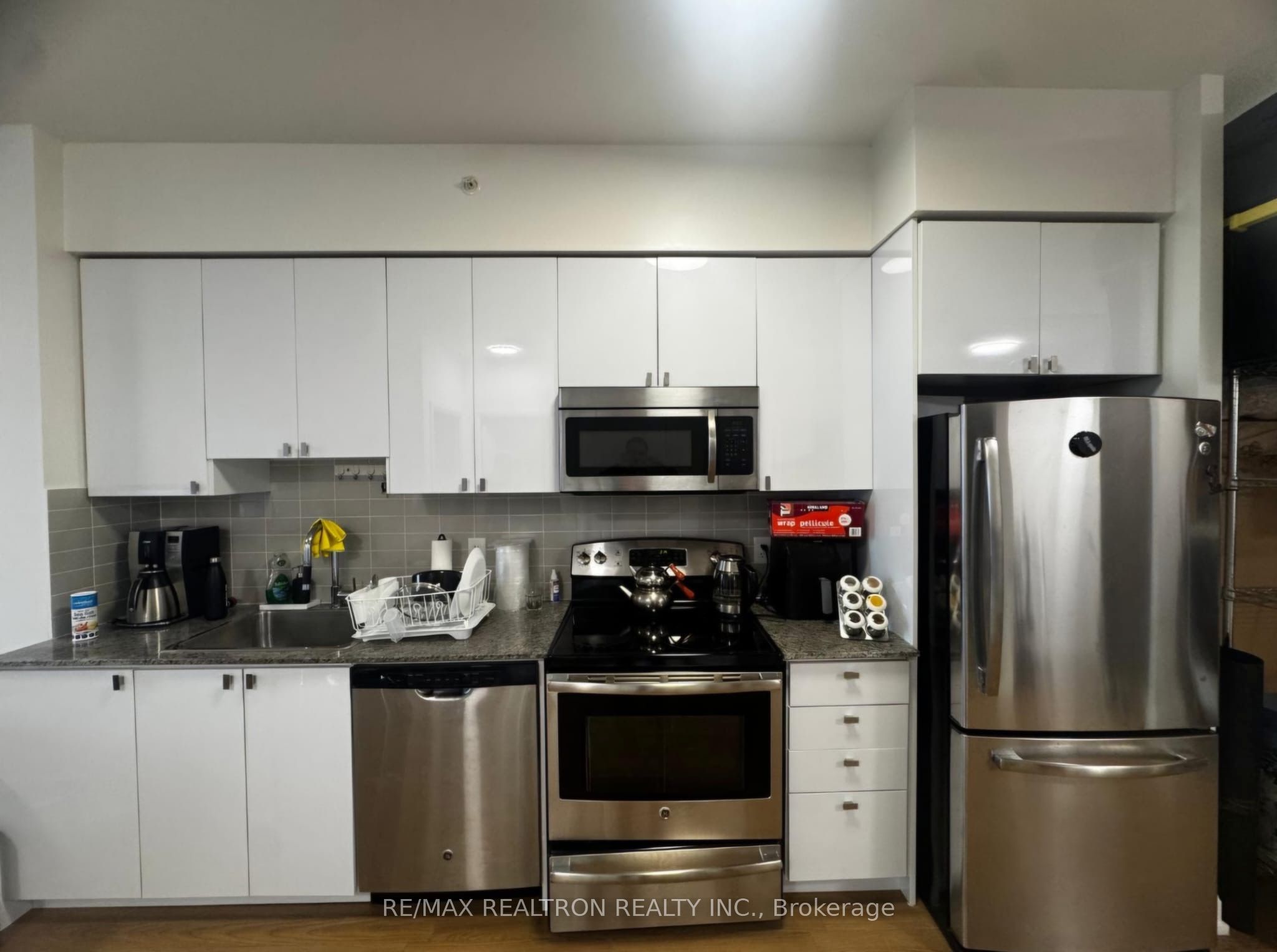 7171 Yonge Street 2412