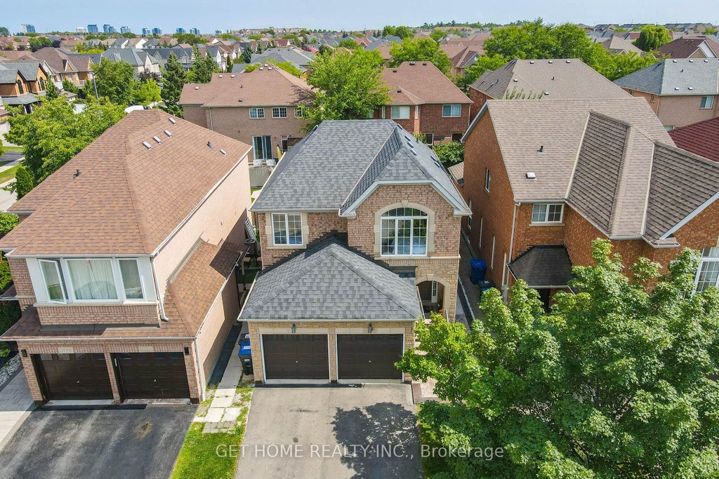 Photo of 3152 Malham Gate, Mississauga, ON L5M 6K9 (MLS # W13704380)