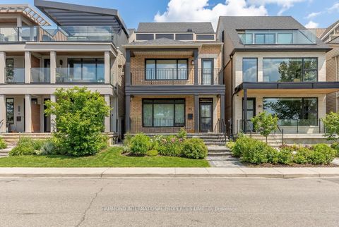 85 Northern Dancer Boulevard Toronto ON M4L 3Z8