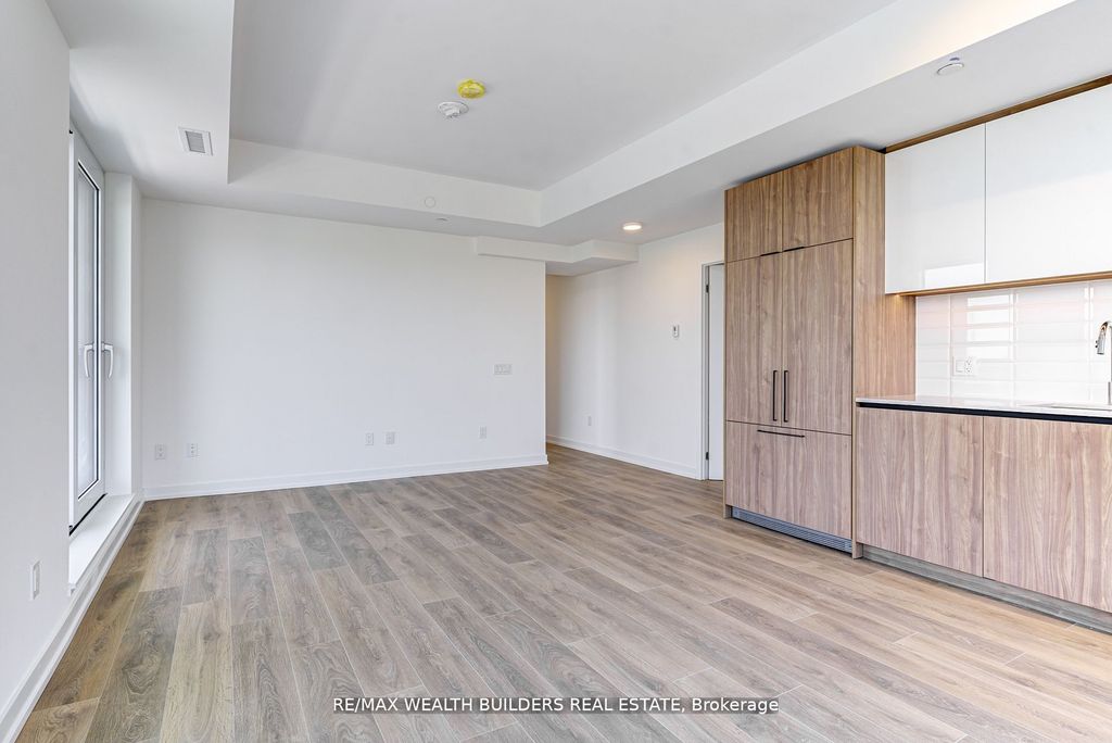 Photo of 150 Logan Avenue #627, Toronto, ON M4M 0E4 (MLS # E12505110)