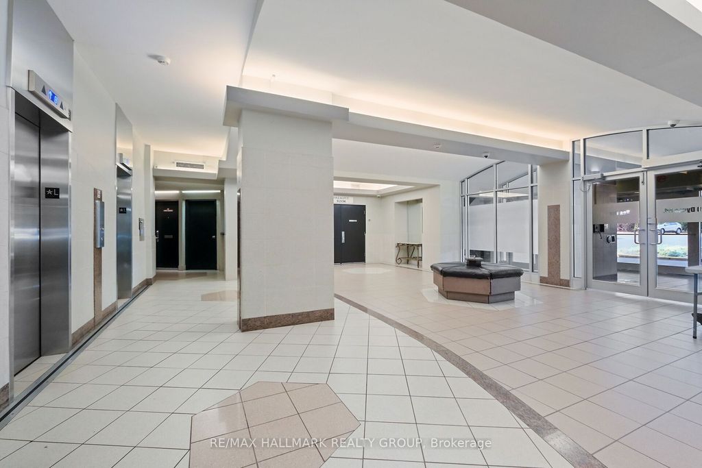 Photo of 900 Dynes Road #1904, Mooneys Bay - Carleton Heights and Area, ON K2C 3L6 (MLS # X12396925)